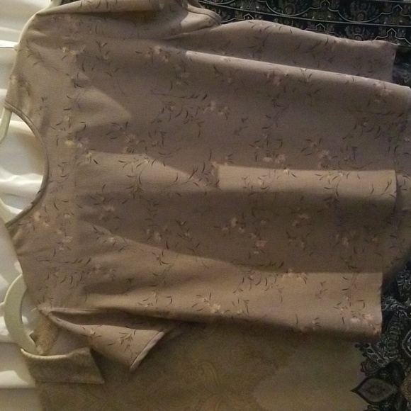 3 size large/16- 1- button down, 1- shell and 1- cover beautiful - see phot - Picture 4 of 6